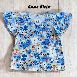 Anne Klein Knit Top - NWT Fiji Blue Multi colored floral print Flutter Sleeves